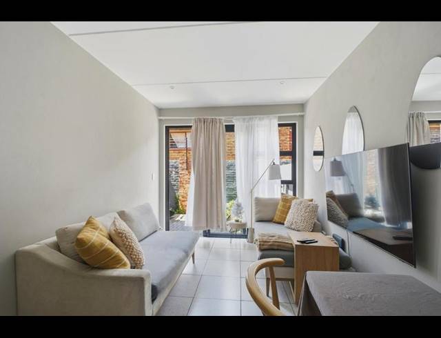 2 BEDROOM TOWNHOUSE FOR SALE IN FERNDALE